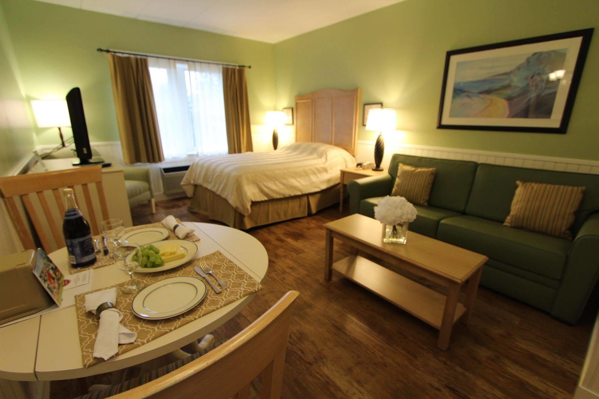Holly Tree Resort Вест-Ярмут Екстер'єр фото